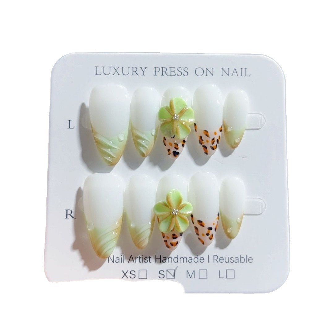 365nails - 新鮮三葉草：豹紋三葉草 — 杏仁形 手工製 立體雕刻 穿戴甲