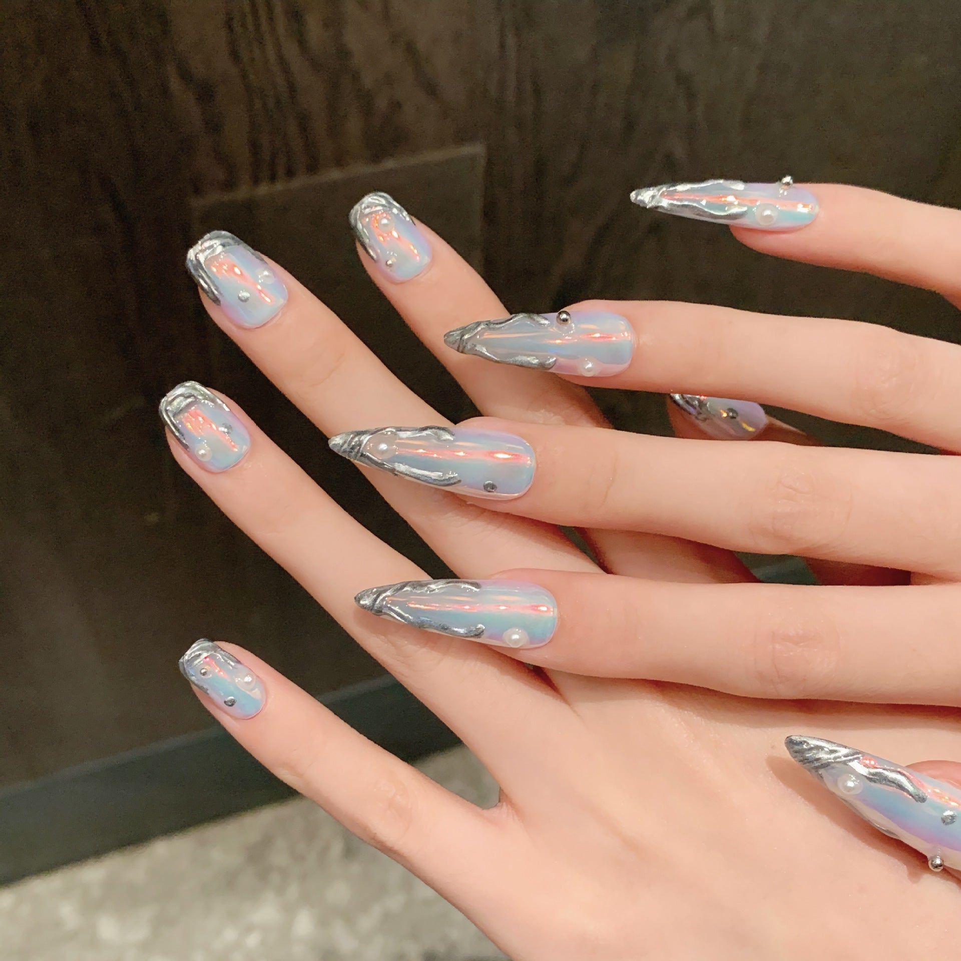 365nails：「水星光暈」—虹彩鏡面火焰尖形穿戴甲
