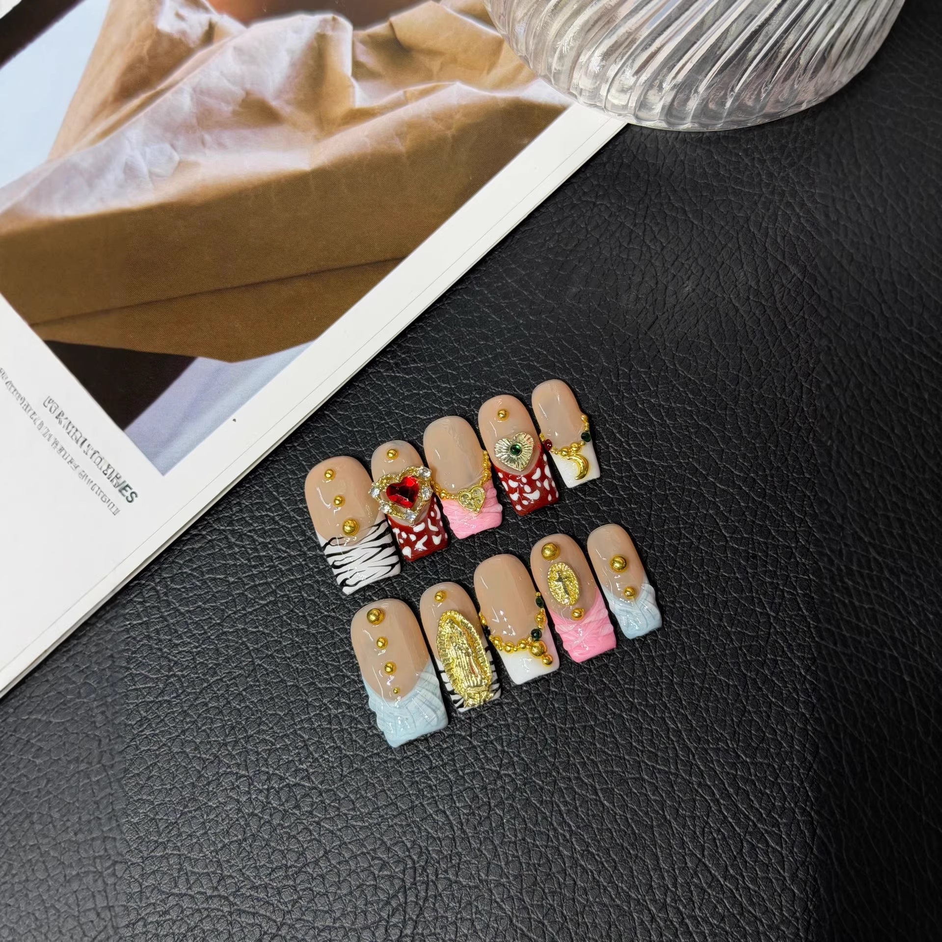 365nails: "금빛 로맨스" – 3D 참 장식 & 레이스 수제 미디엄 스퀘어형 네일
