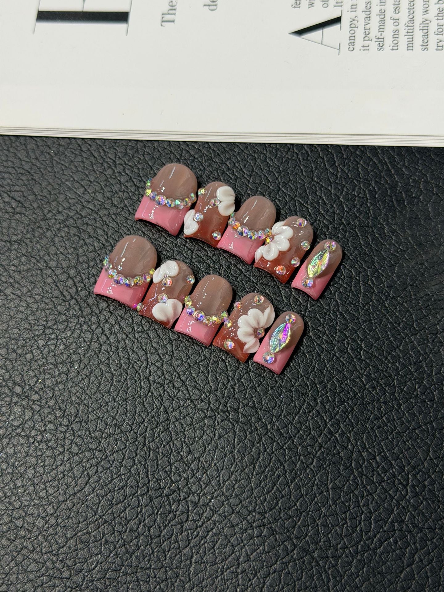 365nails: "벚꽃 속삭임" – 3D 꽃 장식 수제 코핀형 네일