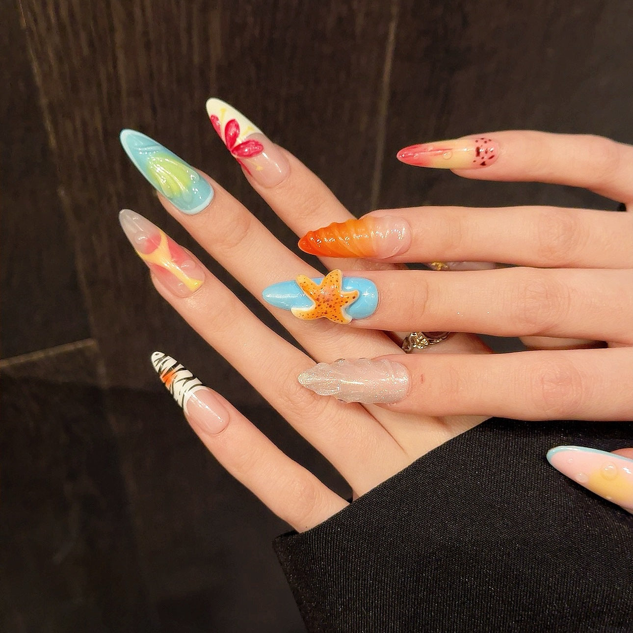 island vacation style wearing three-dimensional starfish fake nails Epoxy shell hand pinching flowers | 365nails