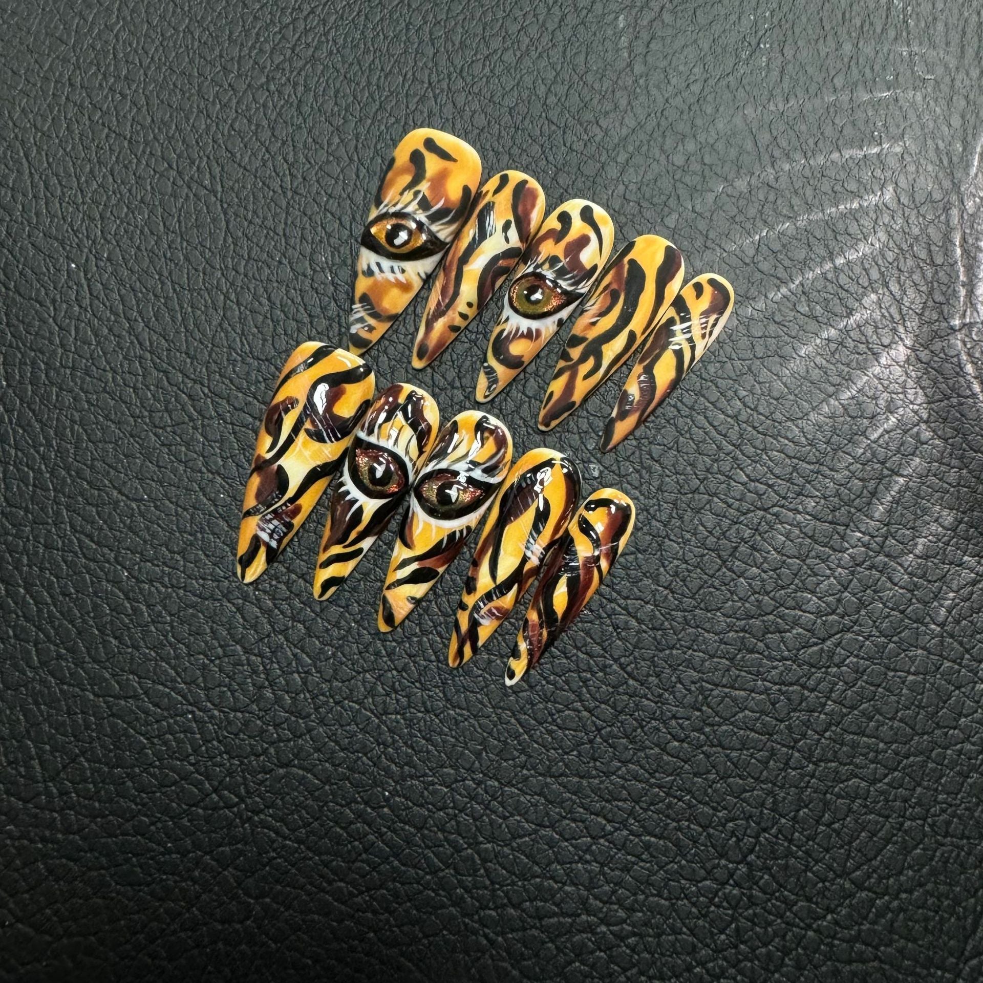 365nails: "Tiger's Eye" – 3D 해골 & 마블 수제 스틸레토형 네일