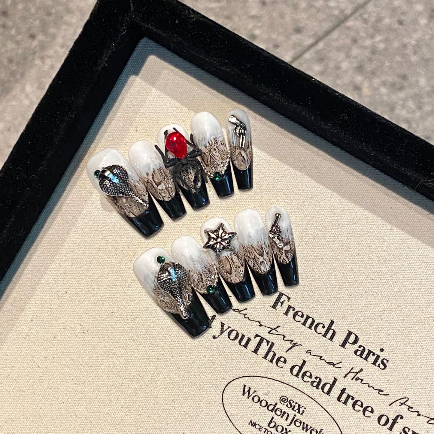 Handmade Wear A Western Regions Secret Realm Snake Tribe Blood Diamond False Nail Manicure Removable and Repeated | 365nails