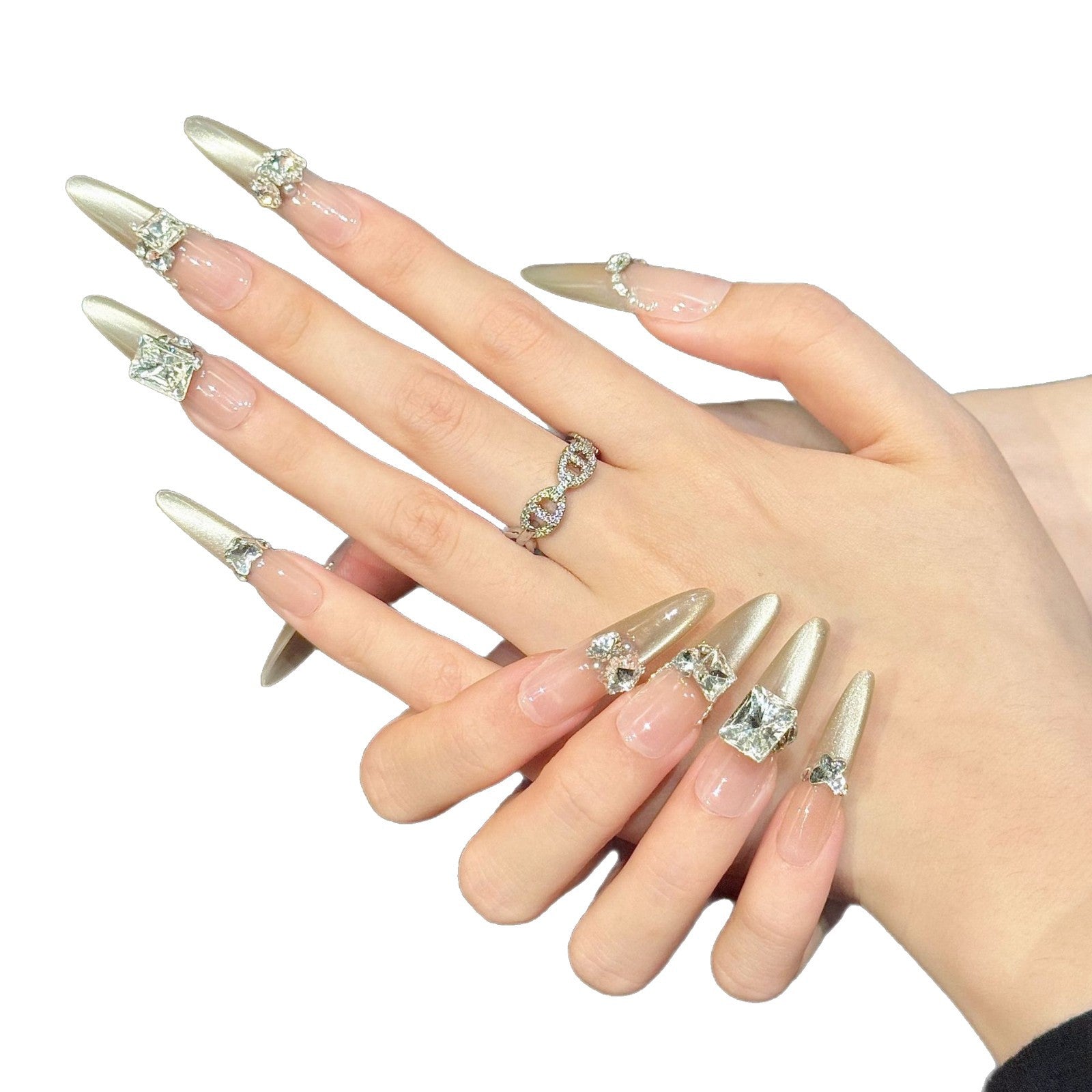 365nails: "冰雪女王" – K9水晶閃飾 手工製杏仁形甲片