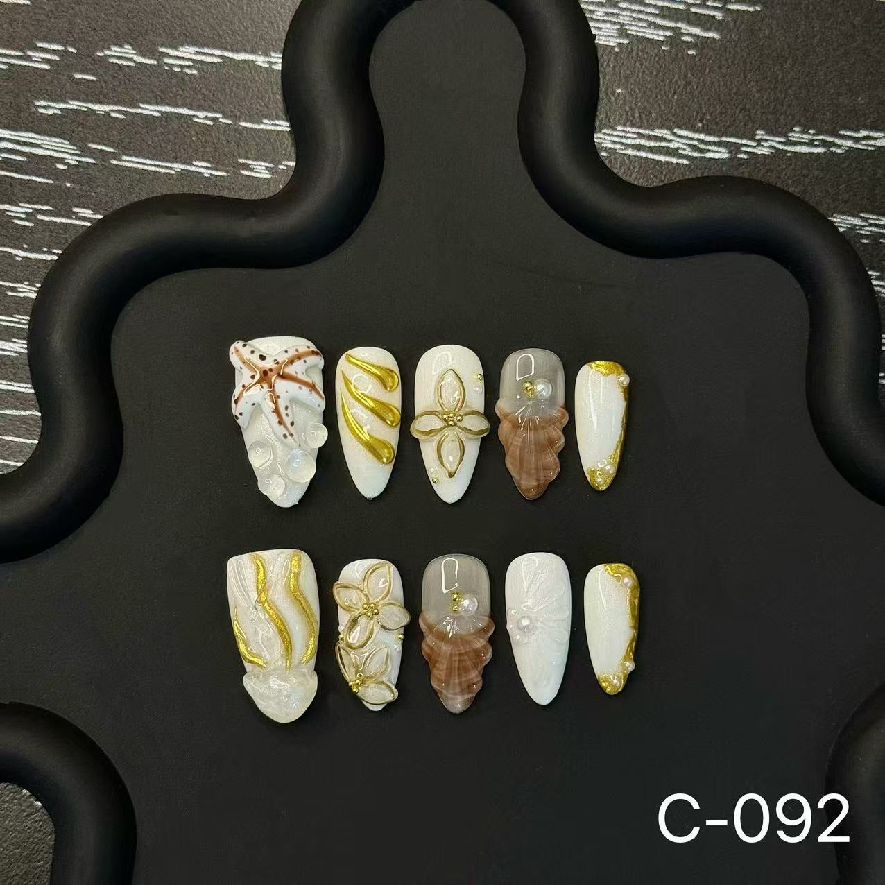 365nails: "Gilded Muse" – 3D Sculpture & Gold Leaf Handmade Coffin Nails