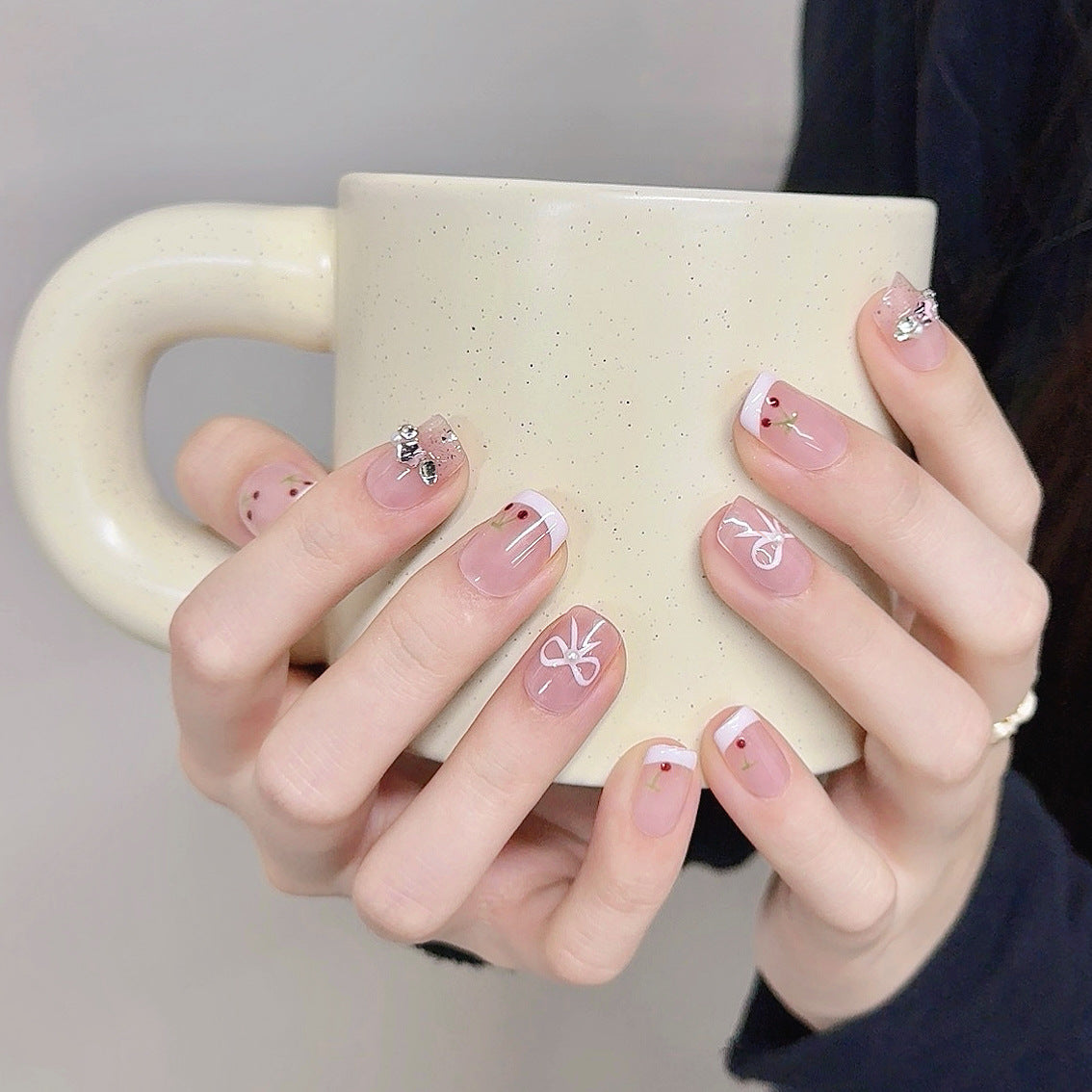 365nails: "체리 크림" – 수제 손그림 과일 & 리본 프렌치 팁 네일