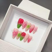 365nails: "딸기 민트" – 3D 플라워 수제 아몬드형 네일