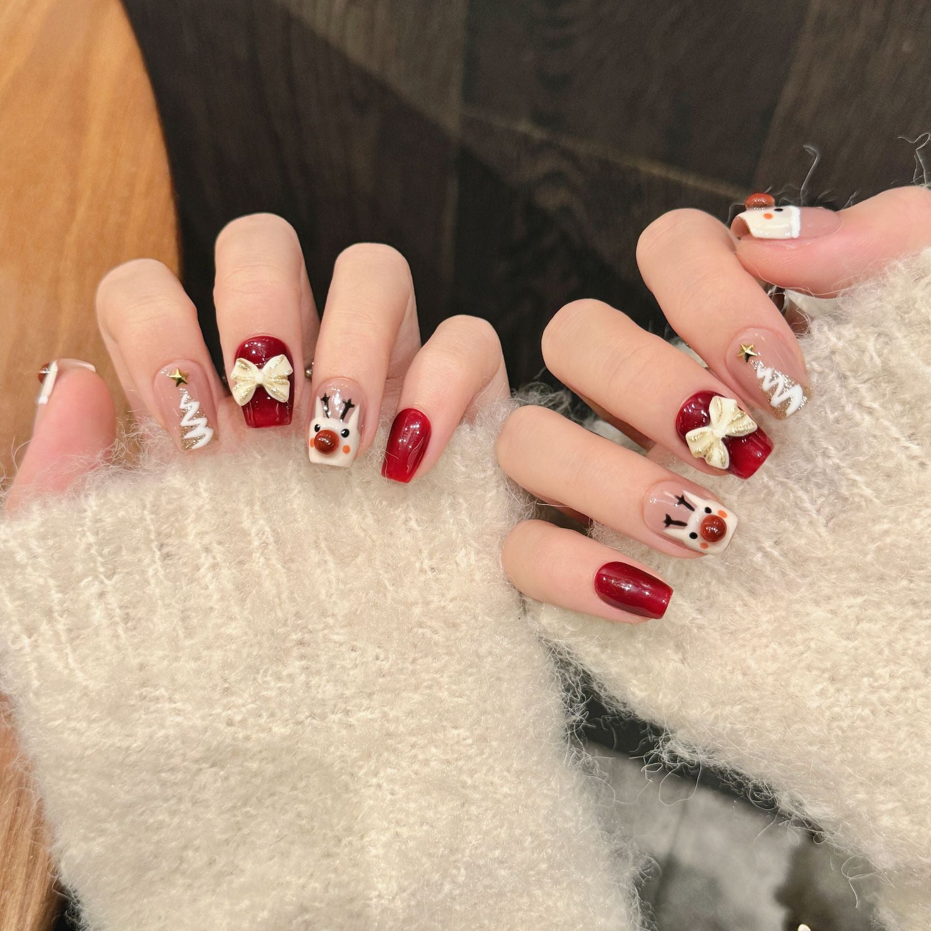 Santa Reindeer Hand‑Painted Christmas Press‑On Nails – Festive Bow Design