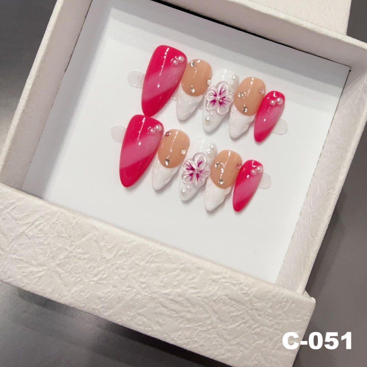 365nails: "Crimson Bloom" – 3D 입체 꽃 수제 스틸레토형 프레스온 네일