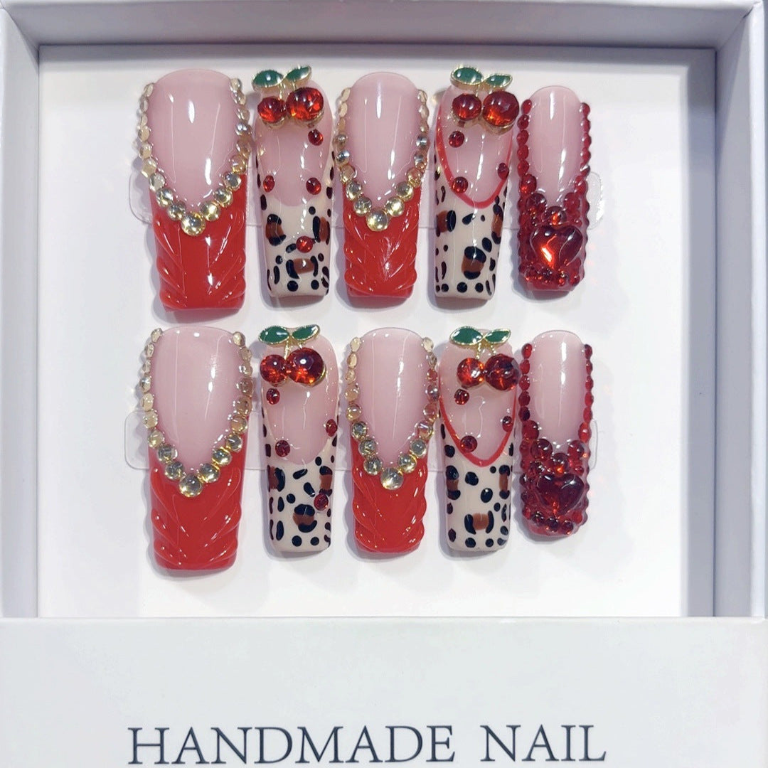 Cerise Passion : « Cerise Rouge » – Ongles press-on carré long