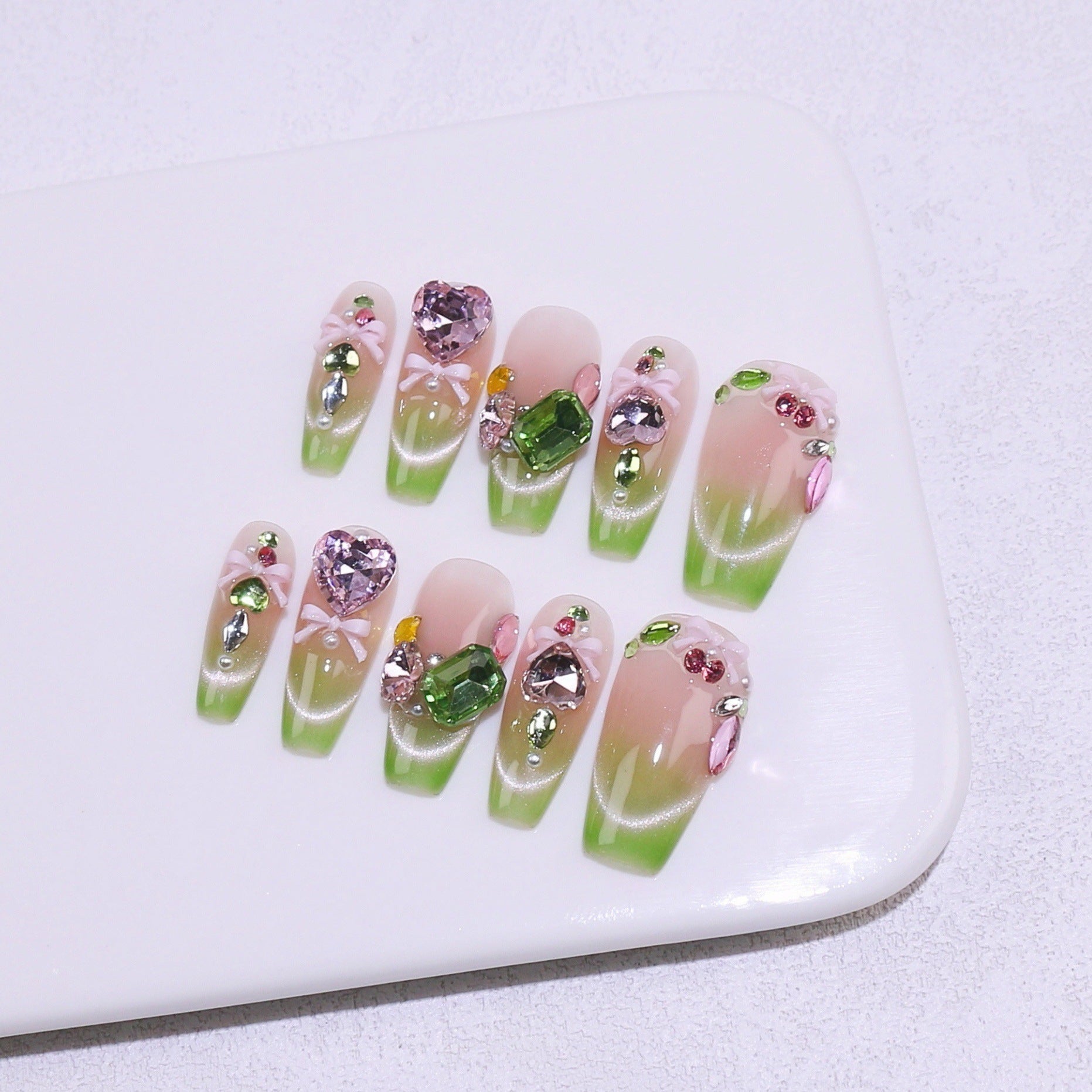 365nails-夢幻花園：「寶石蝴蝶結」 – 長款 杏仁形 手工製穿戴甲