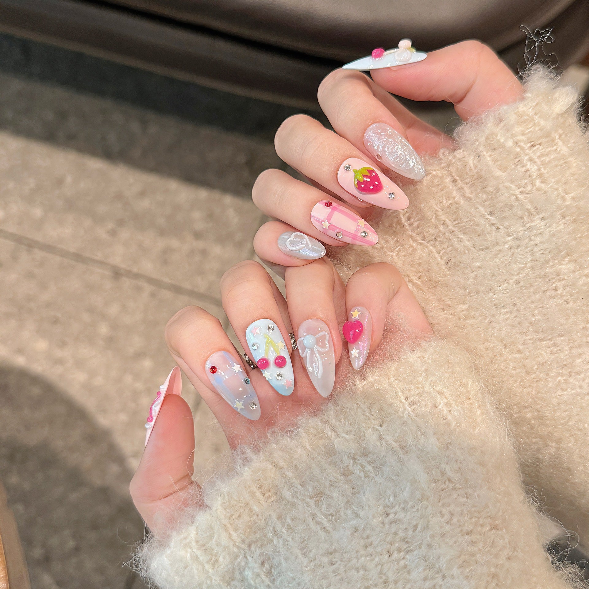 365nails: "Sonho de Refrigerante de Fruta" – Unhas Stiletto Feitas à Mão com Frutas 3D