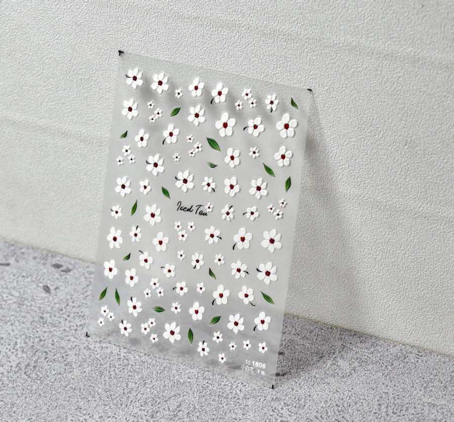 Delicate White Blossoms – Minimalist Floral Nail Art Set