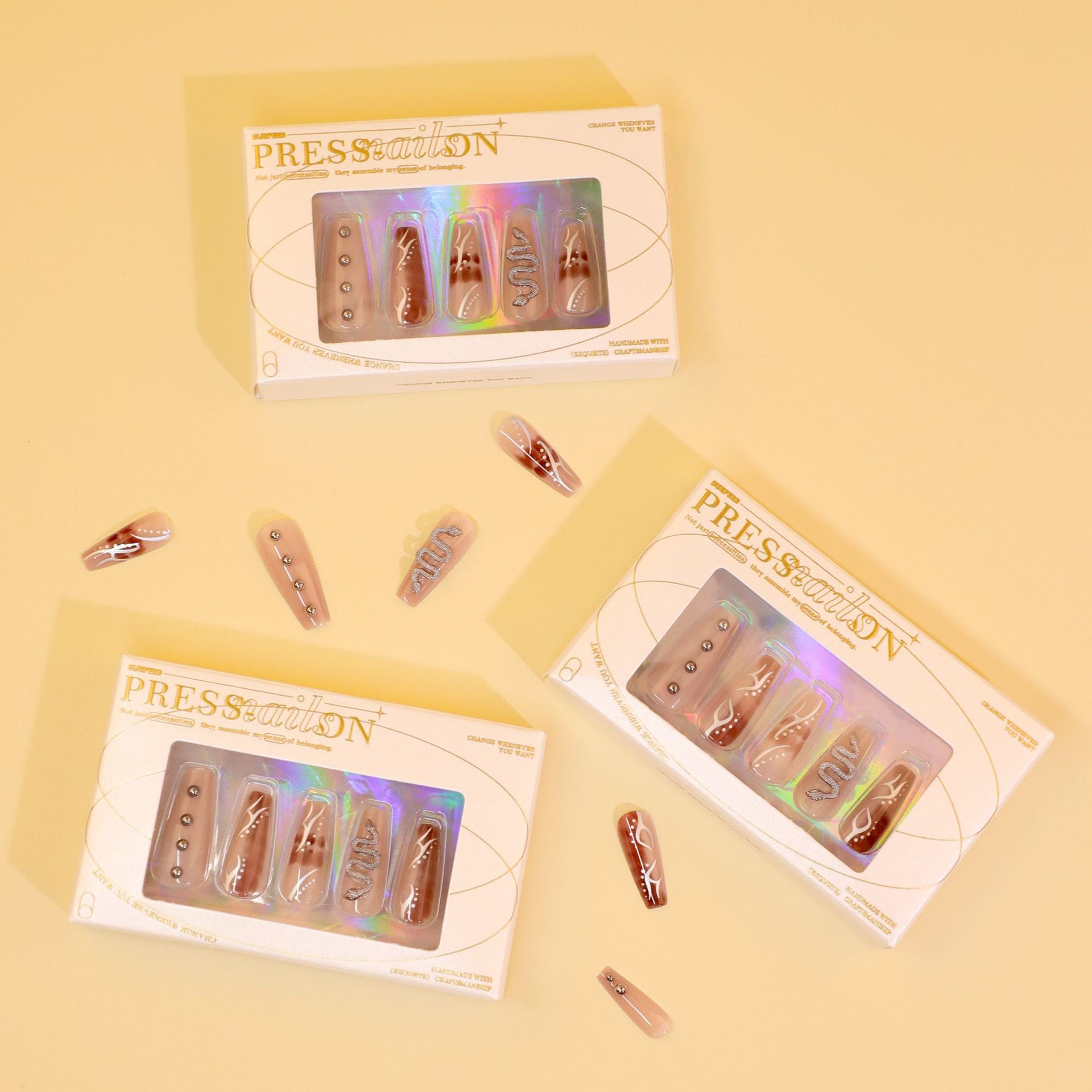 Maillard branco com padrão de cobra para unhas, unhas de balé médias e longas, peça de metal pesado, atacado de fábrica｜365 unhas