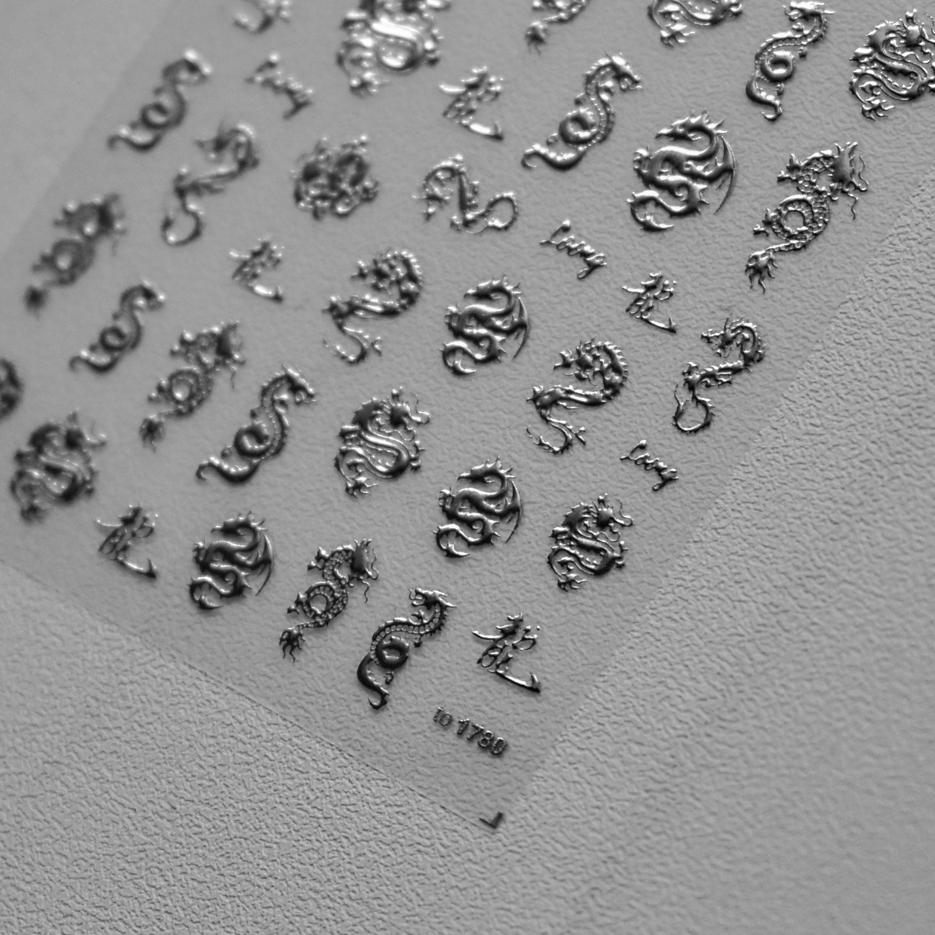 365nails: "iridescent chinese dragon" – Nail Art Stickers