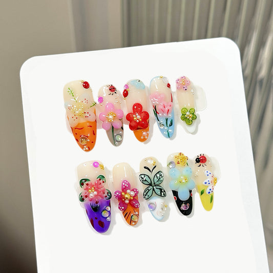 Escultura francesa tridimensional de flores e insetos com elfos da ilha de verão - unhas populares | 365nails