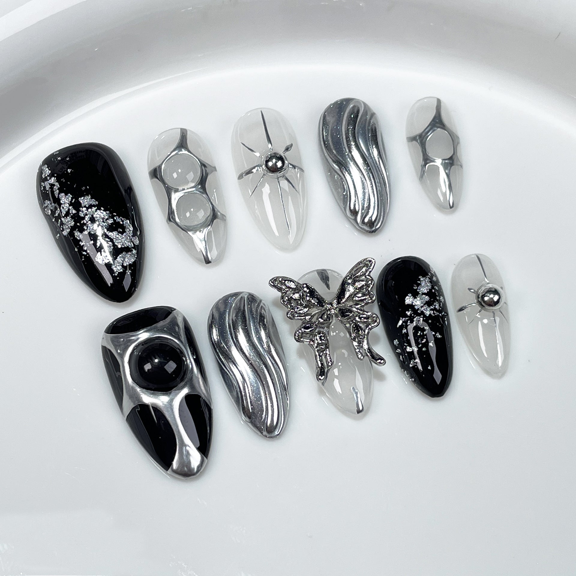 Metallic Butterfly Noir Medium Press-On Nails