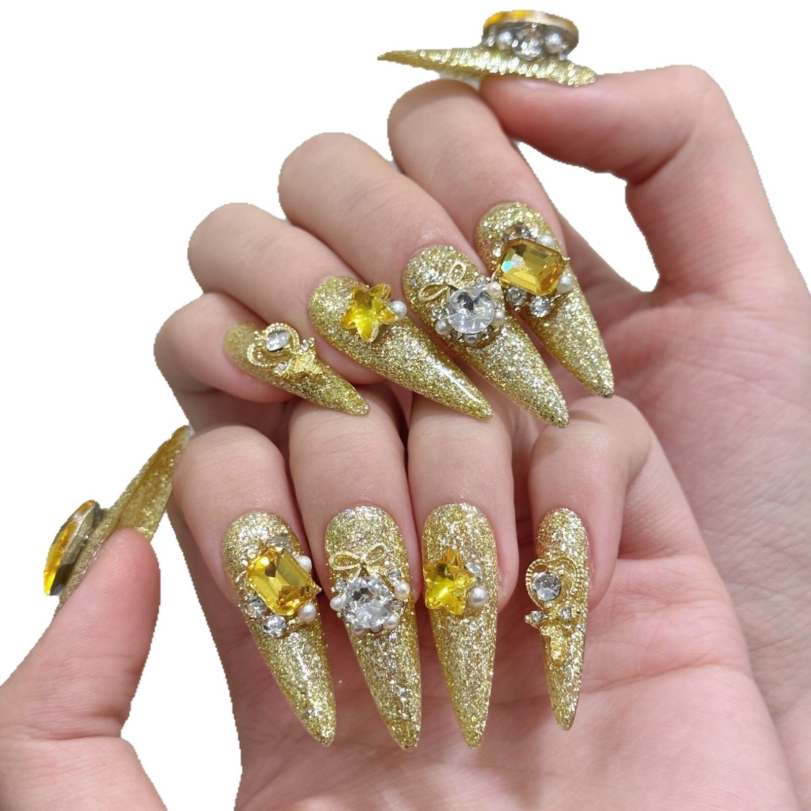 365nails: "Golden Bloom" – Unhas Stiletto Longas Artesanais com Flores 3D de Cristal e Glitter
