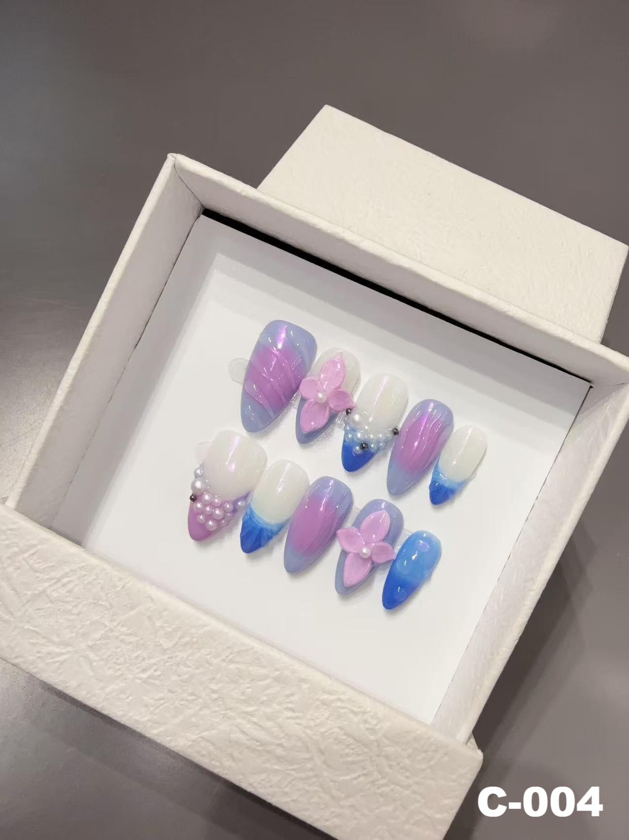 365nails : « Floraison Violette » — ongles forme amande fait main 3D — décor floral en relief