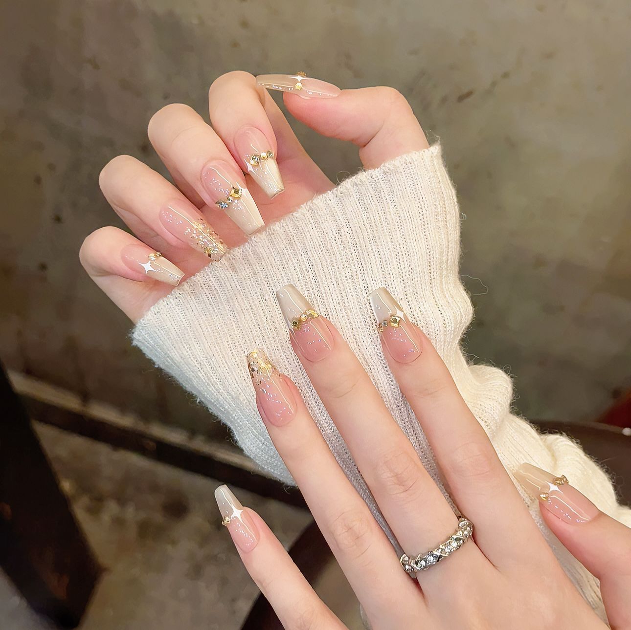 365nails: "Sussurro Dourado" – Unhas Postiças Cônicas Feitas à Mão Olho de Gato Champanhe