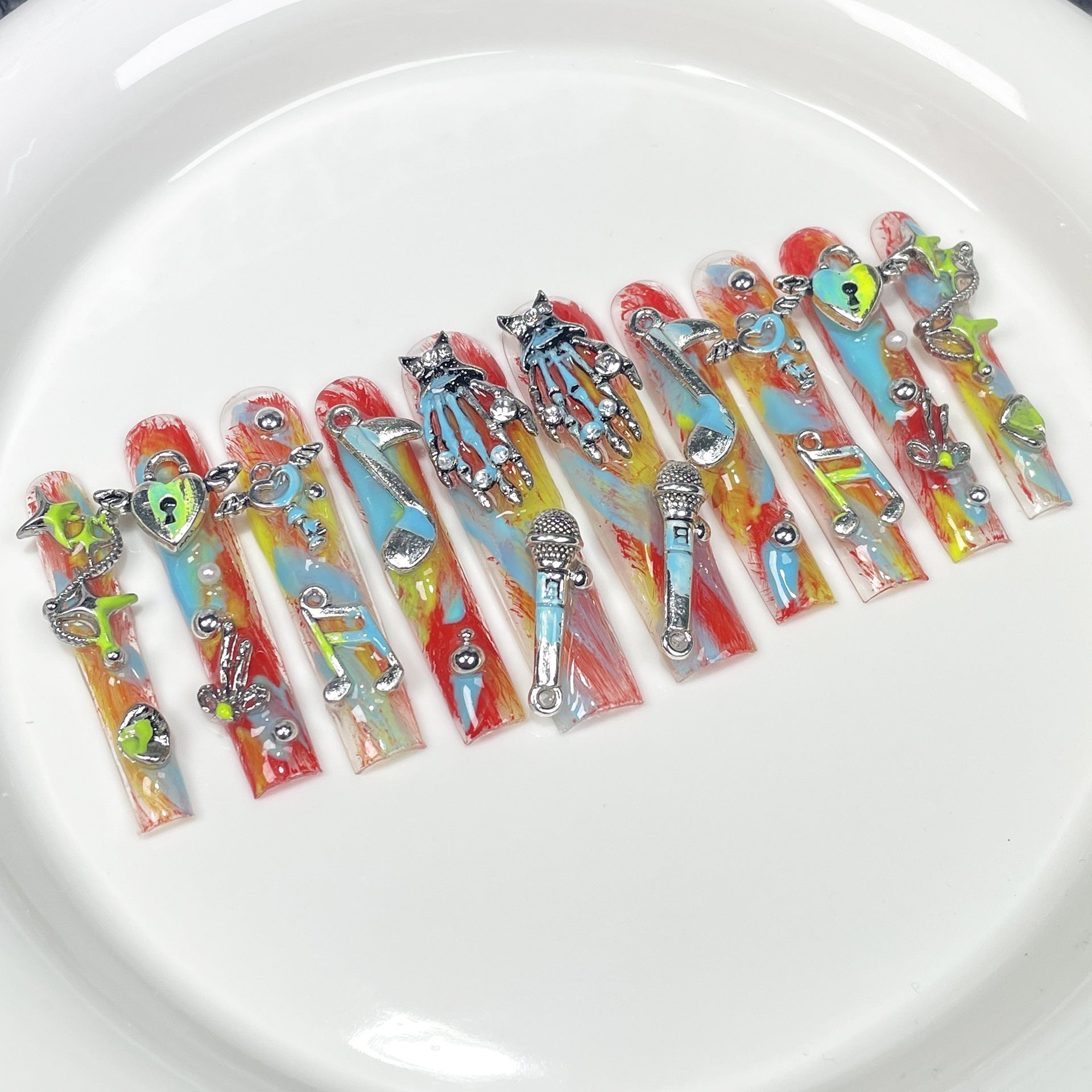 Unhas de pressão personalizadas para festivais de música, gatinhas fofas, cachimbo de água, Halloween, grafite, puras, feitas à mão, atacado ｜365nails