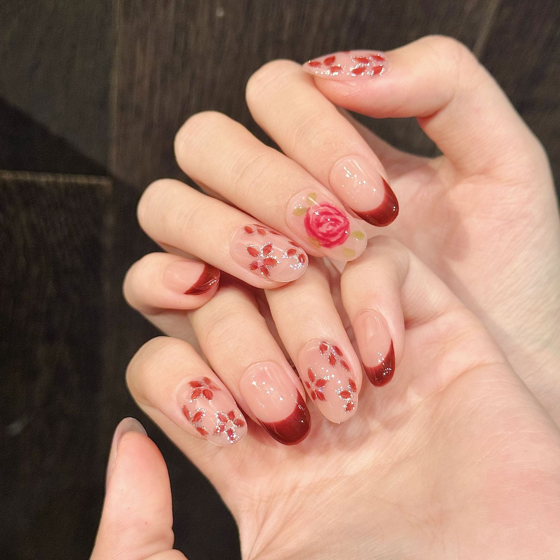 365nails: "Rosa Vintage" – Unhas de Amêndoa Artesanais com Ponta Francesa Floral Pintadas à Mão