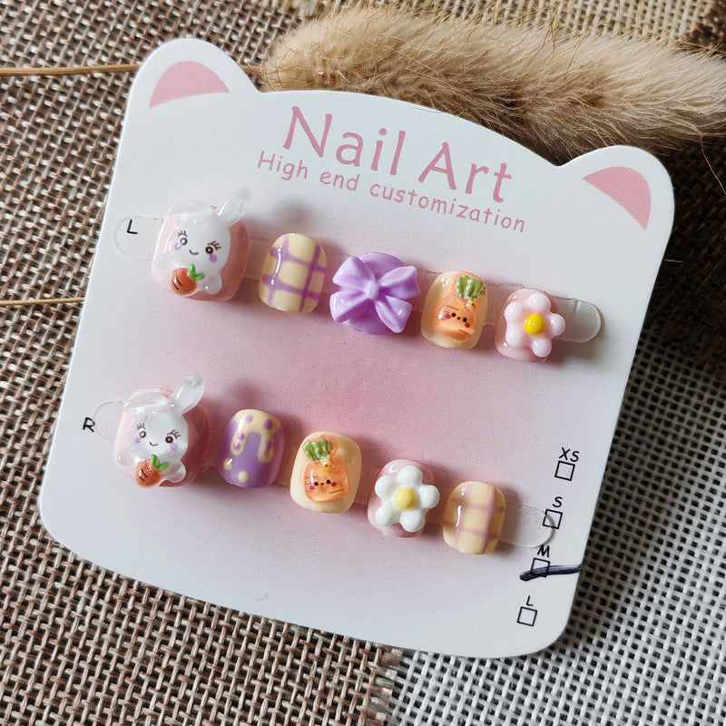 365nails：兔子胡蘿蔔花園 — 手工製可愛短款橢圓形穿戴甲