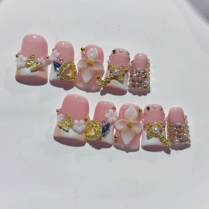 Sakura Bloom: "Flor de Cerejeira e Filigrana Dourada" – Unhas Postiças Curtas Amêndoa
