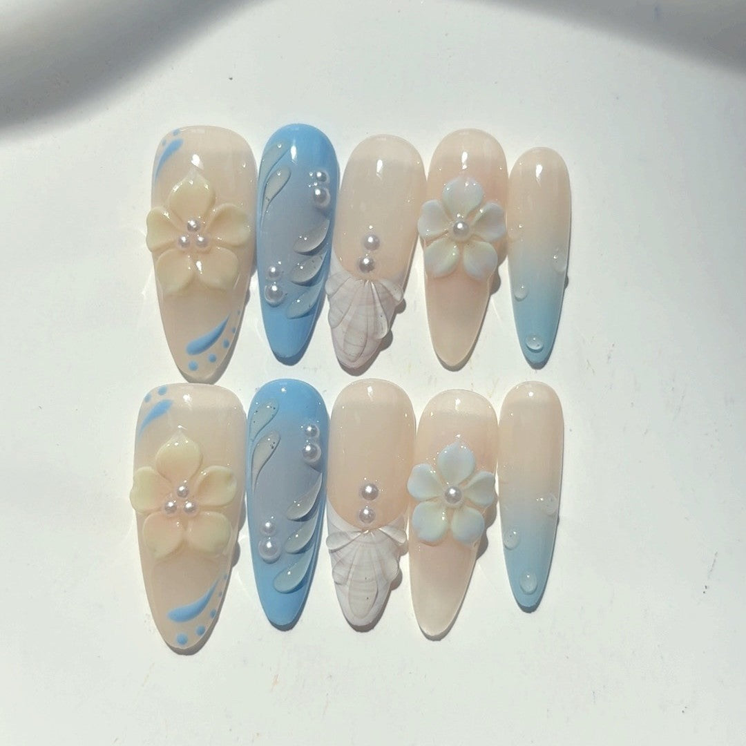 365nails-Ocean Bloom：「藍色花卉」— 杏仁形 手工製 3D 雕刻 穿戴甲