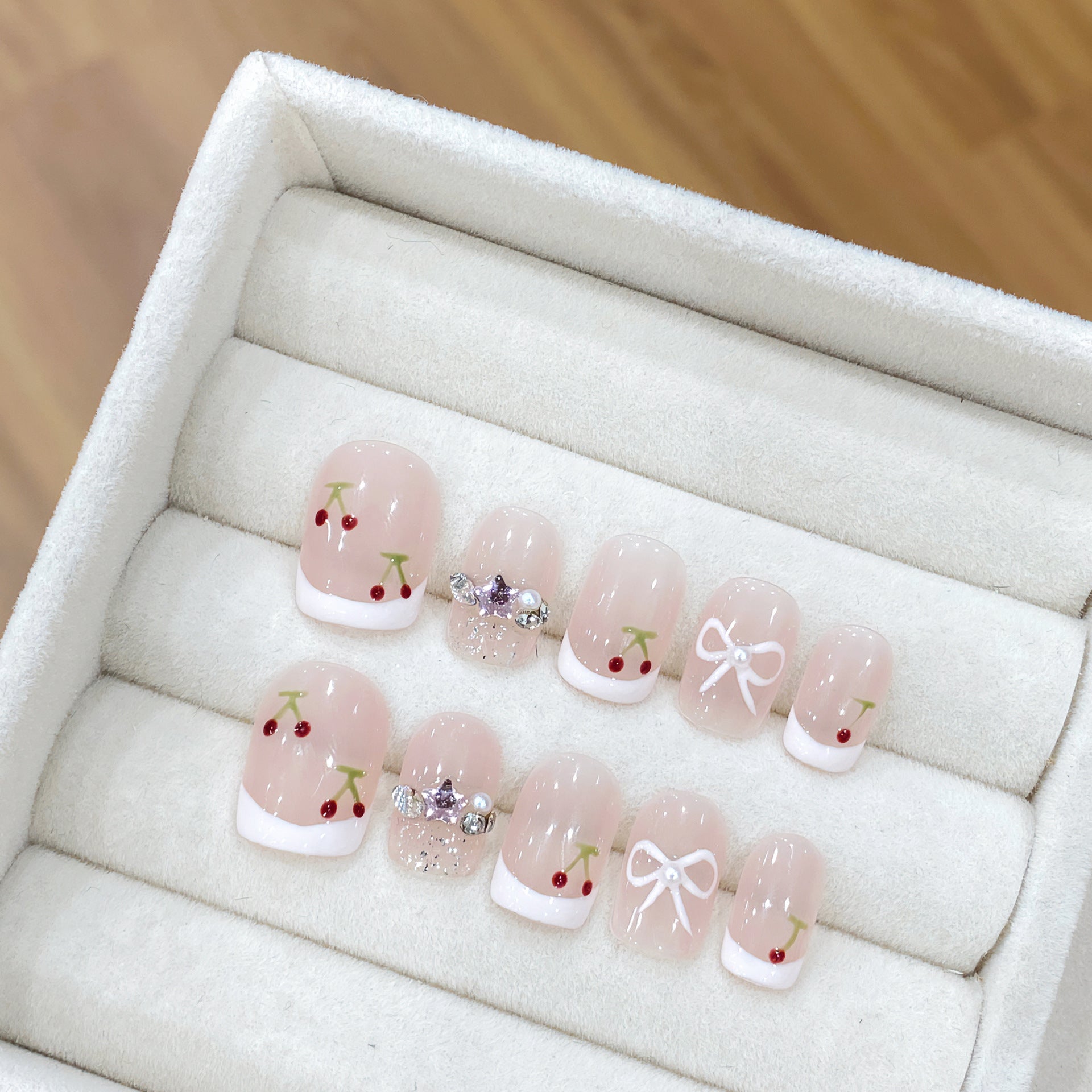 365nails: "체리 크림" – 수제 손그림 과일 & 리본 프렌치 팁 네일