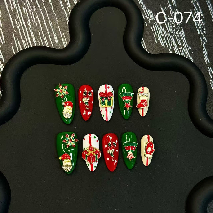 365nails: "Jolly Holiday" – 3D 크리스마스 수제 스틸레토형 네일