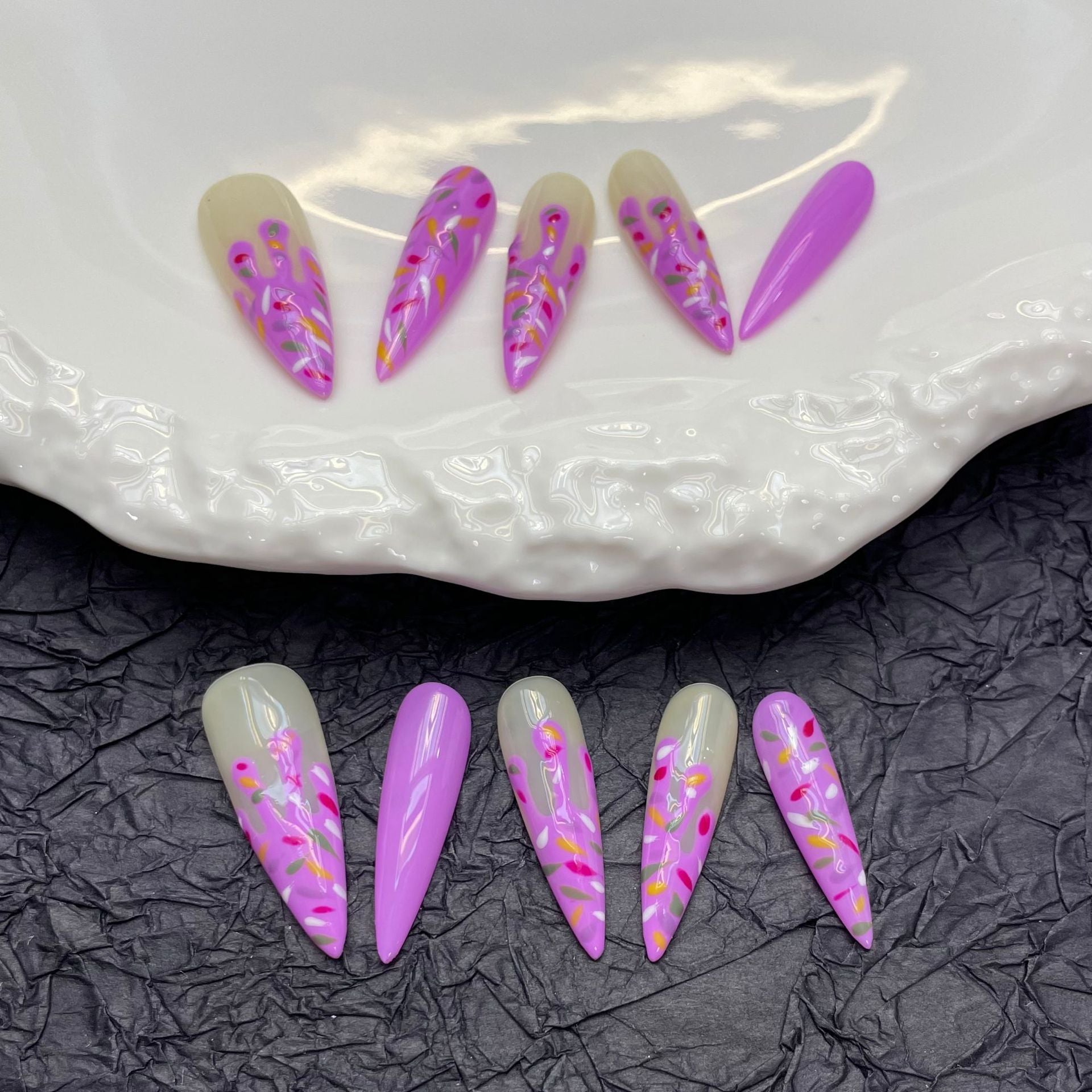 Sorvete de coração rosa esvoaçante, açúcar moído, microescultura tridimensional personalizada, pintada à mão | 365nails