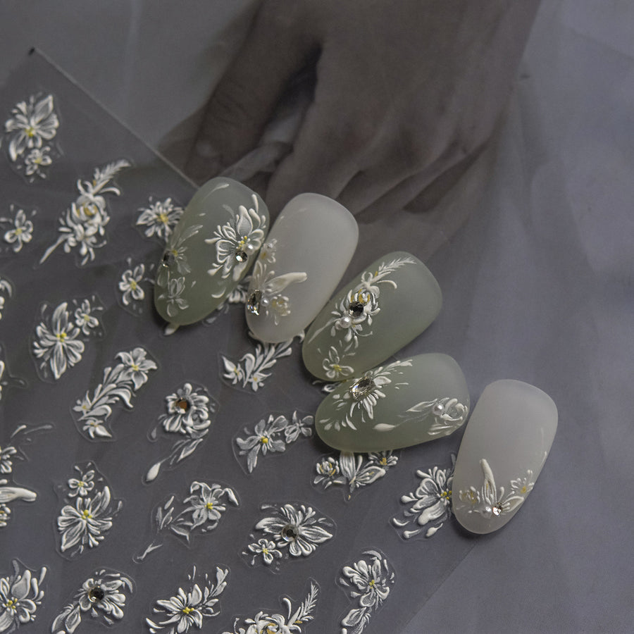 Daisy Crystal: "White Daisy Emboss" – 3D Embossed Nail Sticker