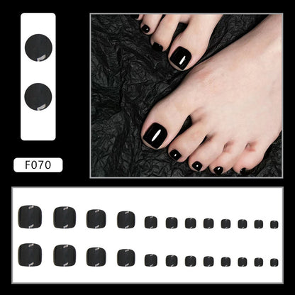 White, cool and elegant, black oily and shiny, fake nails, Press-on toenails models, press-on nails, Spice Girl  nail art, special for Press-on toenails nails.｜365nails