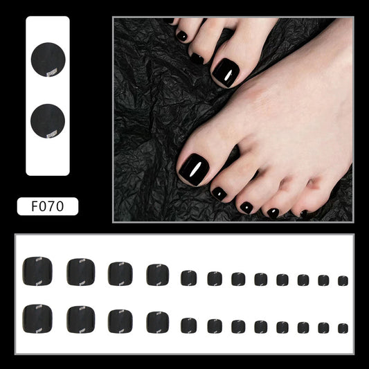 White, cool and elegant, black oily and shiny, fake nails, Press-on toenails models, press-on nails, Spice Girl  nail art, special for Press-on toenails nails.｜365nails