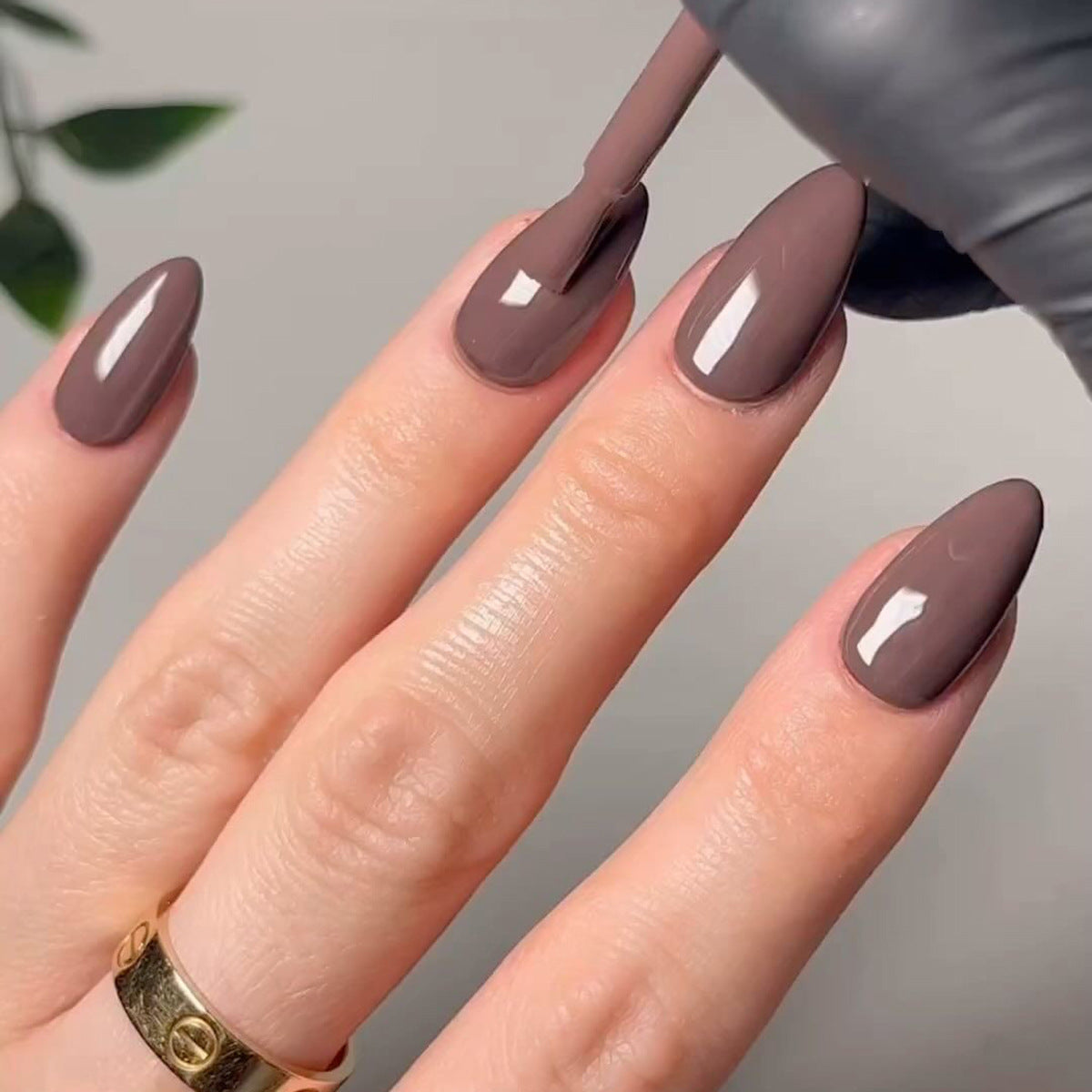 Simple solid color classic nail art, almond-shaped wearable nail art piece｜365nails