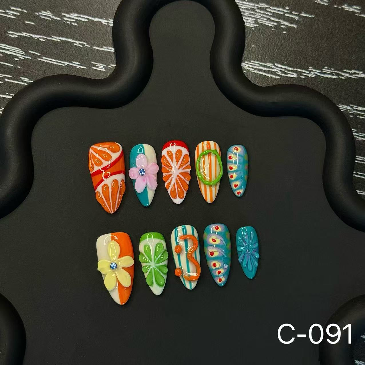 365nails: 「柑橘飛濺」 3D 水果與花卉 手工製 棺材形 穿戴甲