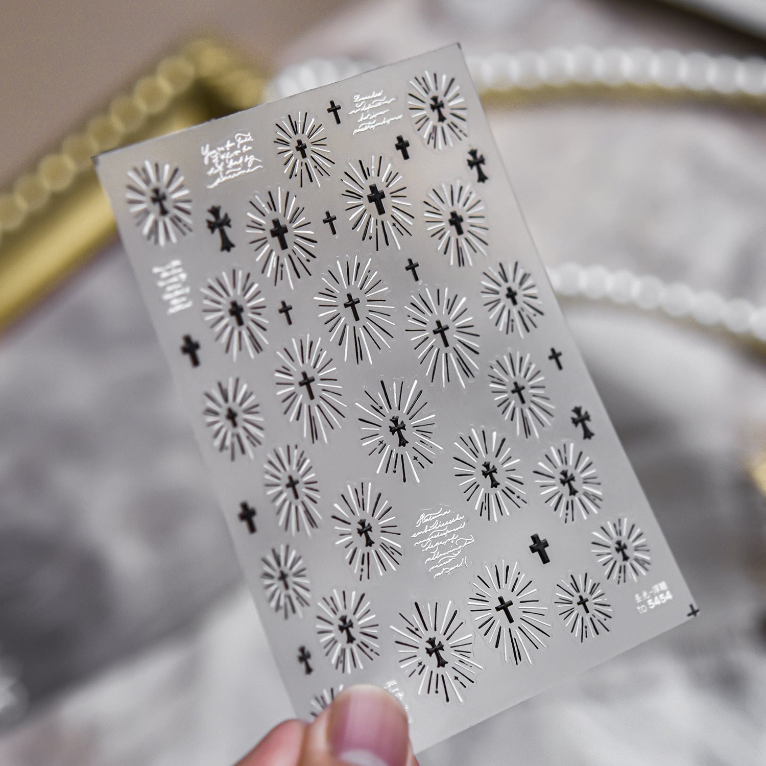 金色十字架光芒 – 奢華宗教美甲貼紙