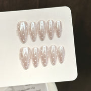 365nails：「裸色波點夢」— 透亮珍珠點手工製杏仁形穿戴甲