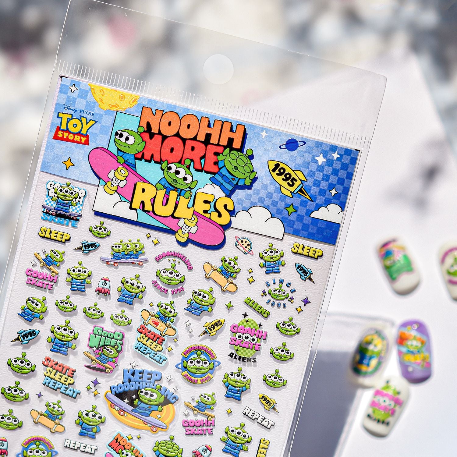 Toy Story Alien Skate Crew – Retro Street Nail Art Set