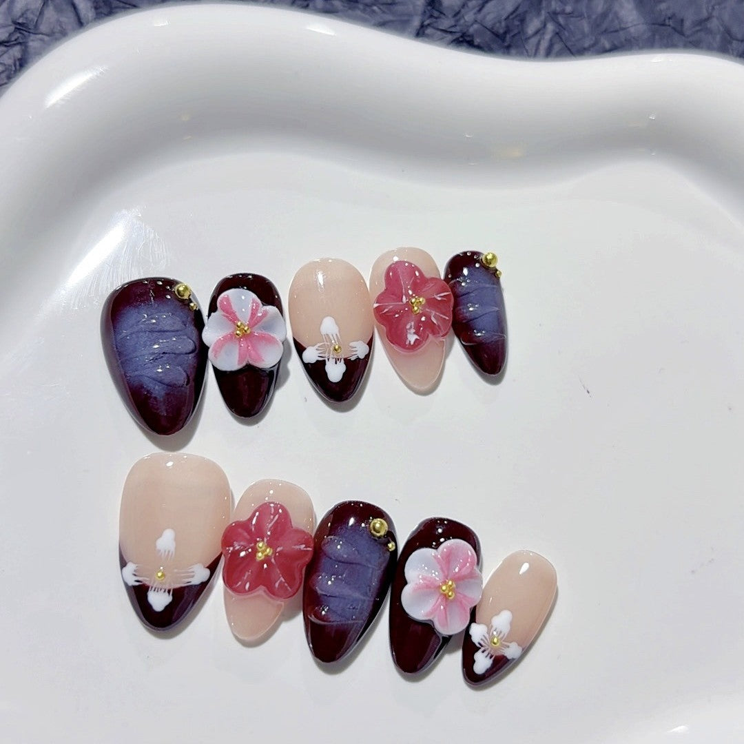 365nails : « Prune Sakura Noir » – Ongles press-on forme ovale courts prune-rose floral fait main