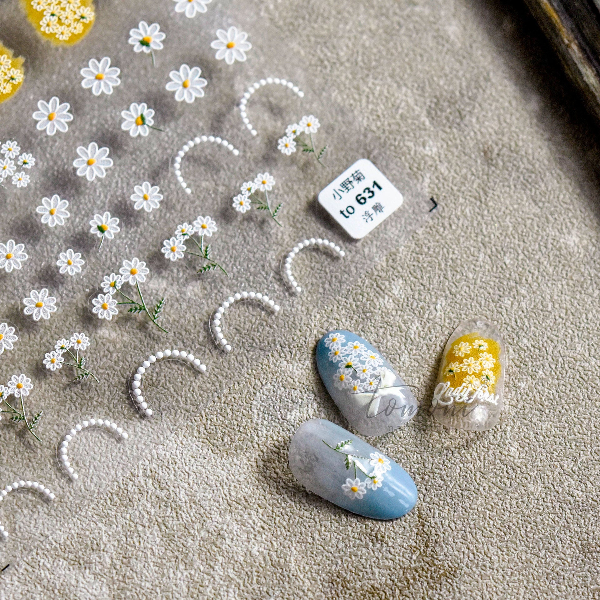 365nails: "daisy & gold foil" – Nail Art Stickers