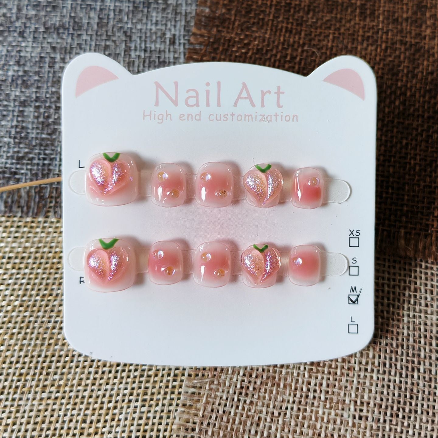 365nails：桃粉光澤 — 手工製可愛短款橢圓形穿戴甲（桃子圖案）