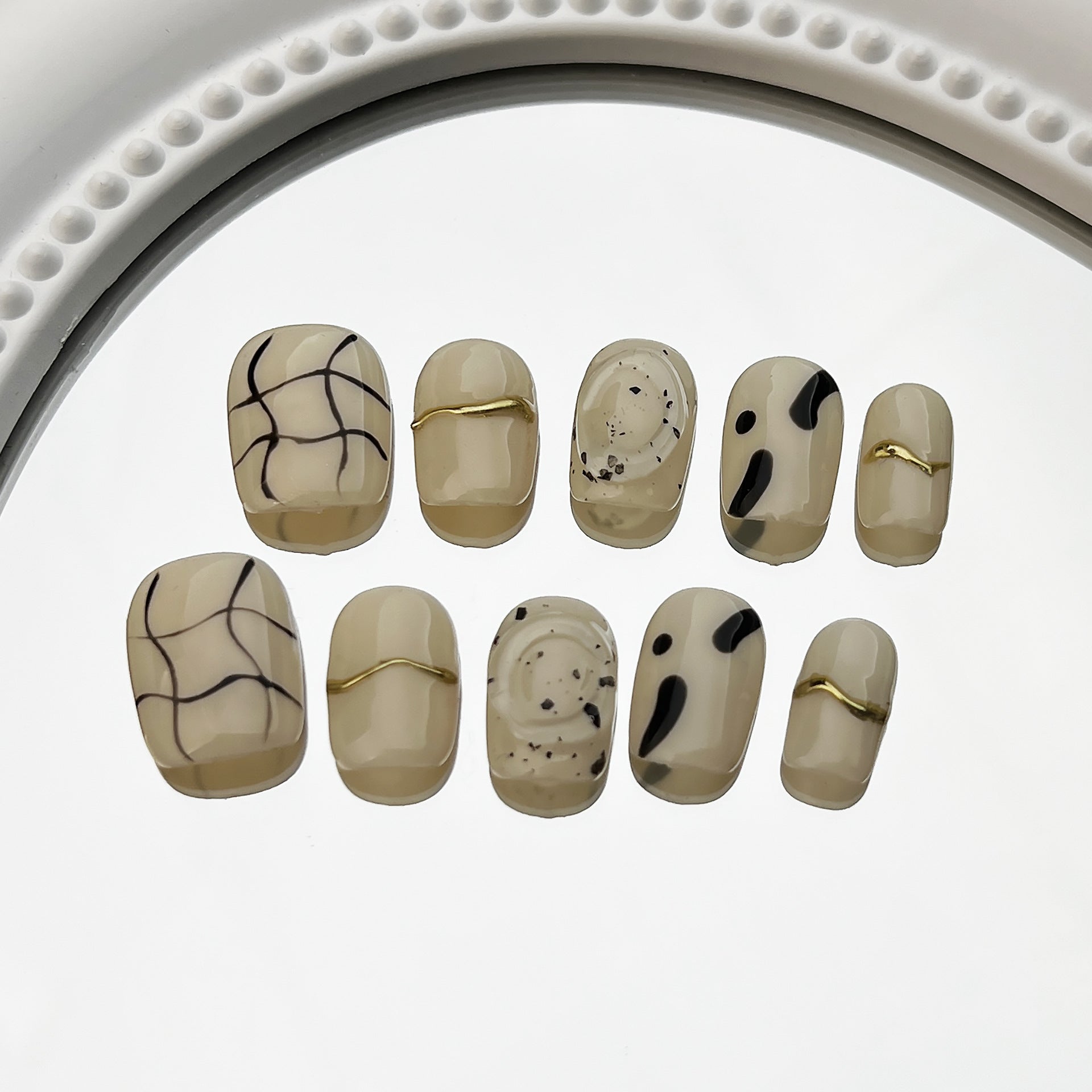 365nails Minimalist: "Creamy Noir" – Short Square Black Line Art & Gold Accents Press On Nails 24pcs