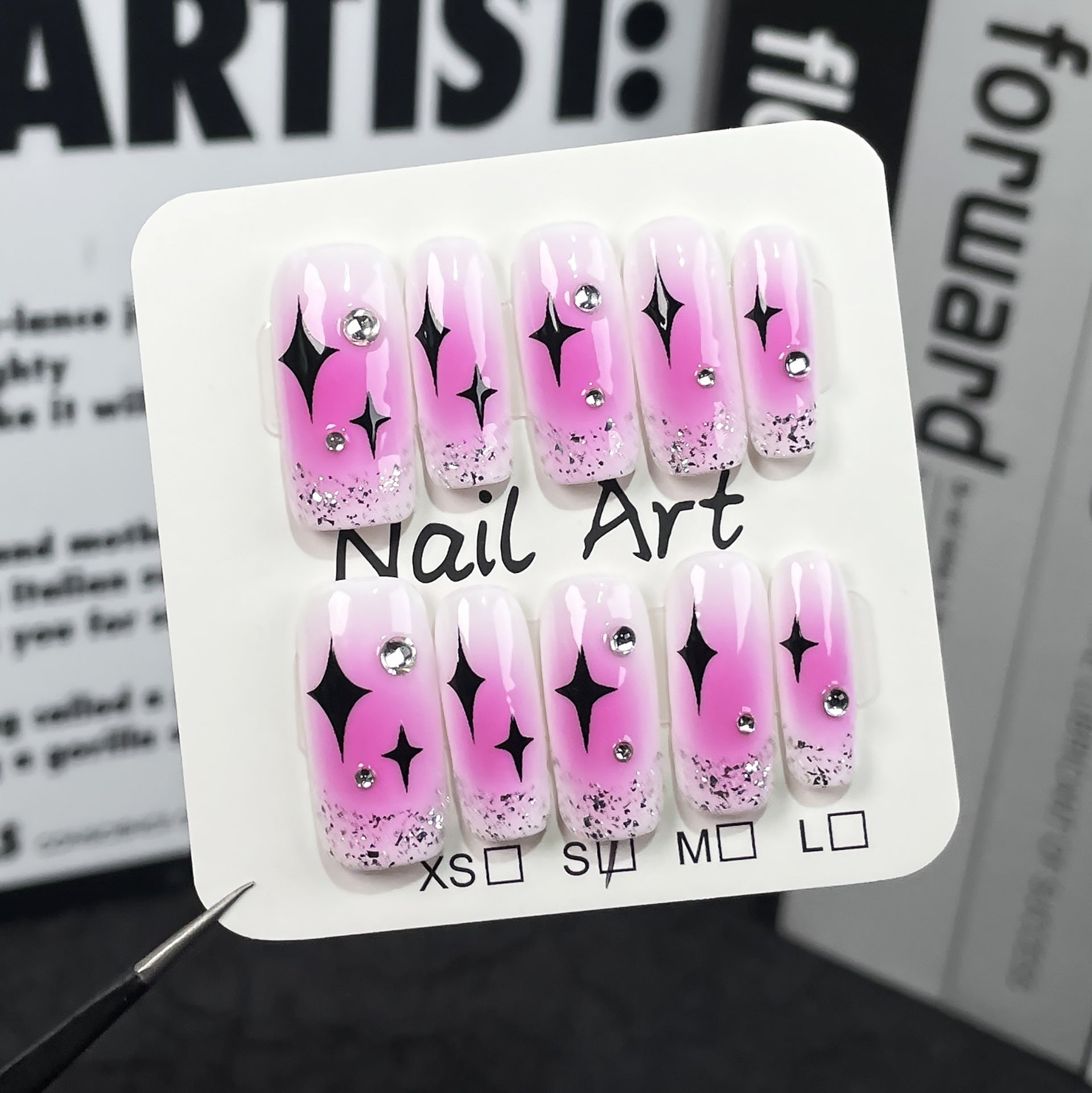 Parche de manicura cuadrado mediano y largo hecho a mano con destellos ruborizados. Uñas postizas reutilizables hechas a mano. Venta al por mayor. 365nails.