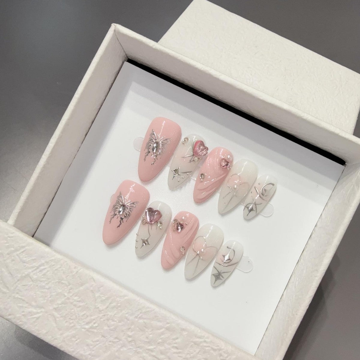 365nails : "Murmure de roses" – ongles press-on 3D floraux faits main, forme stiletto