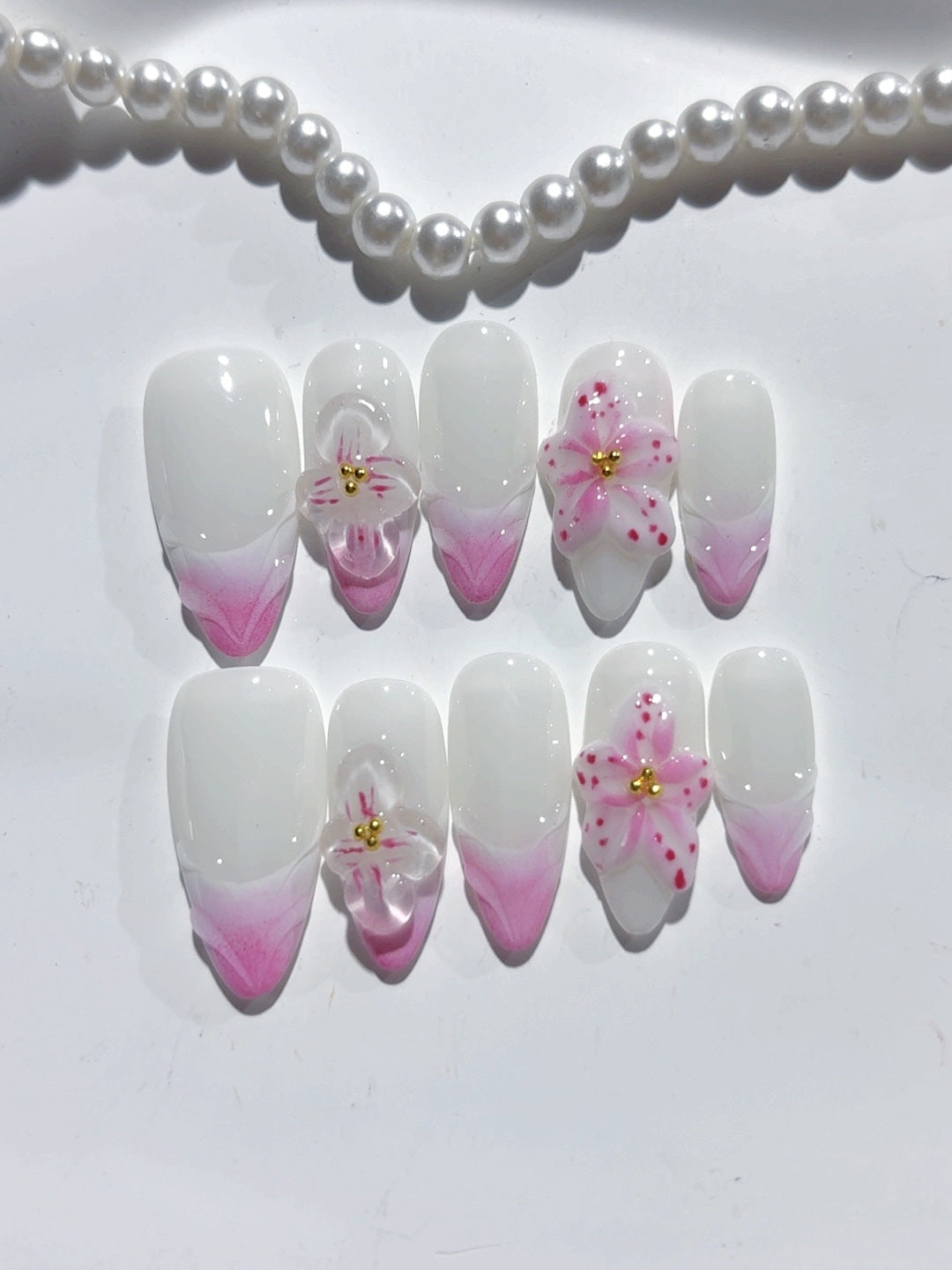 Sakura Petal: "Flor de Cerejeira" – Unhas Postiças Amendoada