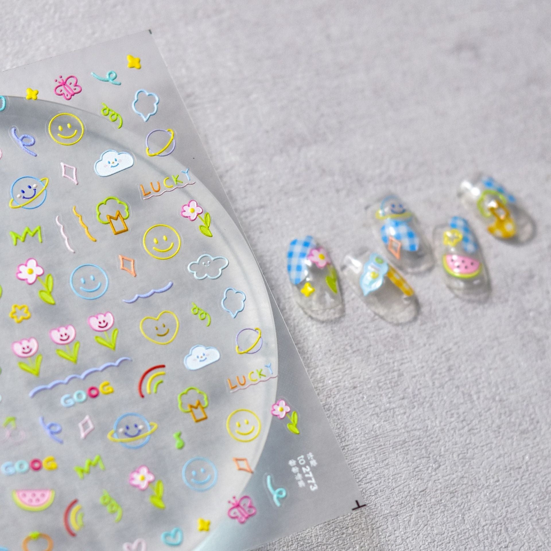365nails: "可愛塗鴉夏日" – 美甲貼紙