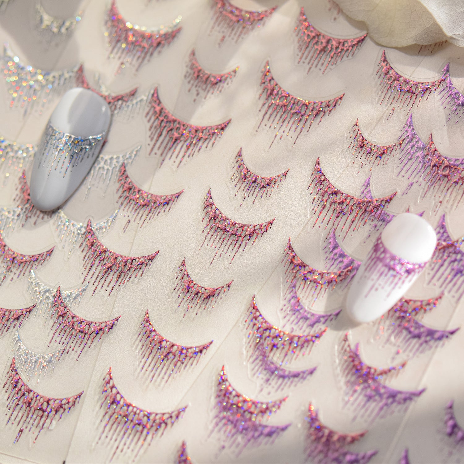 Franja Tassel Holográfica: "Franja Tassel Prata Laser" – Adesivo de Unha 5D Relevo