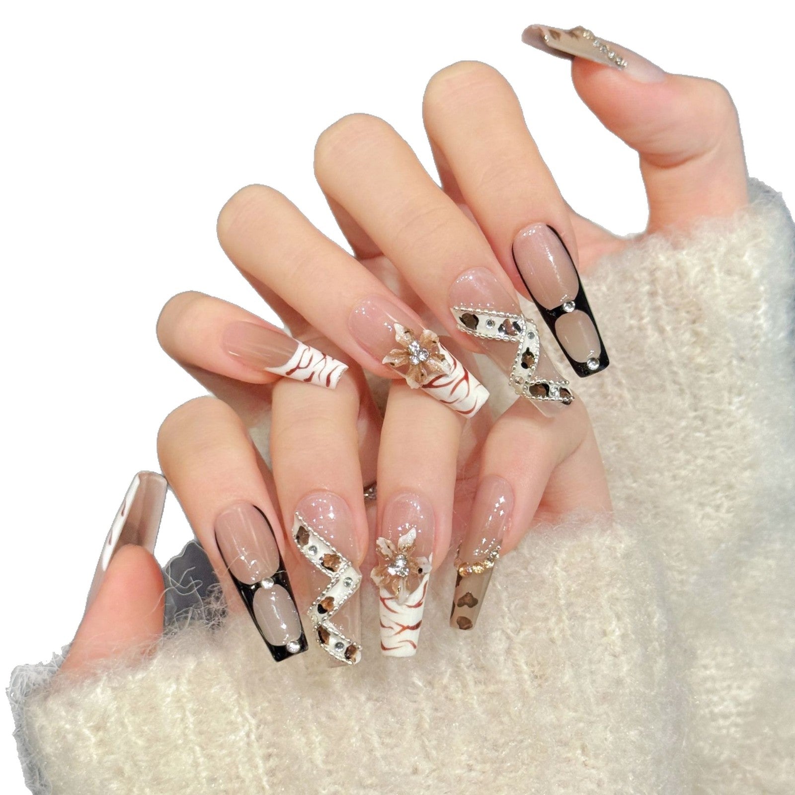 Nude Gold Crystal Wave Luxe Nails